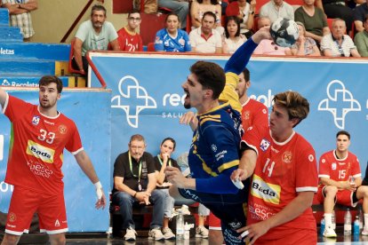 Imágenes del Recoletas Atlético Valladolid-Bada Huesca de la primera jornada de la Liga Asoba.l