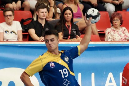 Imágenes del Recoletas Atlético Valladolid-Bada Huesca de la primera jornada de la Liga Asoba.l