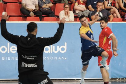 Imágenes del Recoletas Atlético Valladolid-Bada Huesca de la primera jornada de la Liga Asoba.l