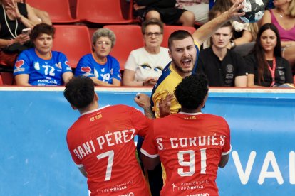 Imágenes del Recoletas Atlético Valladolid-Bada Huesca de la primera jornada de la Liga Asoba.l