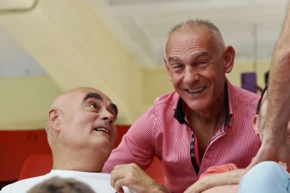 Imágenes del Recoletas Atlético Valladolid-Bada Huesca, de la primera jornada de la Liga Asobal.