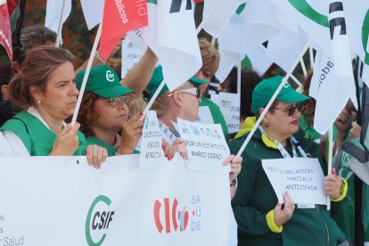 Concentración de sanitarios en Valladolid