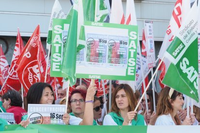Concentración de sanitarios en Valladolid