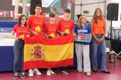 Final del concurso mundial de puzzles en Valladolid