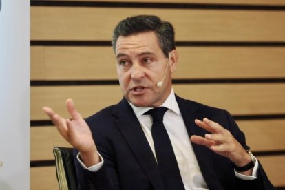 Intervención de Raúl de la Hoz, eurodiputado del PP, durante la segunda mesa del Congreso Somos Castilla y León: Los retos de la nueva movilidad.