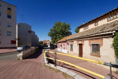 Estado actual de los carriles bici del paseo del Cauce y la calle Rábida.