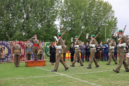 Jura de bandera para personal civil en Santovenia de Pisuerga (Valladolid).