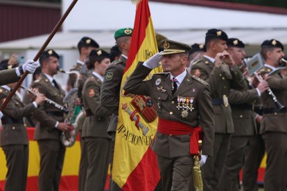 Jura de bandera para personal civil en Santovenia de Pisuerga (Valladolid).