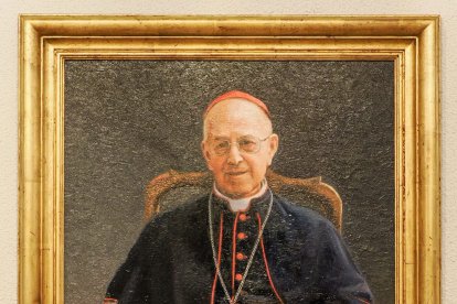 La Archidiócesis de Valladolid entrega al cardenal Ricardo Blázquez el cuadro en recuerdo a su episcopado