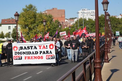 Manifestación de los trabajadores de Frenos y Conjuntos.