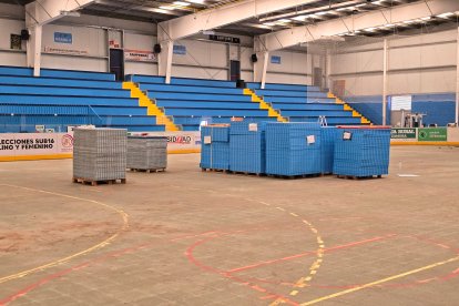 Vista parcial de las obras en la pista del polideportivo Hockey Canterac.