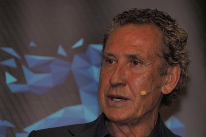 Desayunos de la APDV en la Real Sociedad Hípica con Guillermo Valdano.