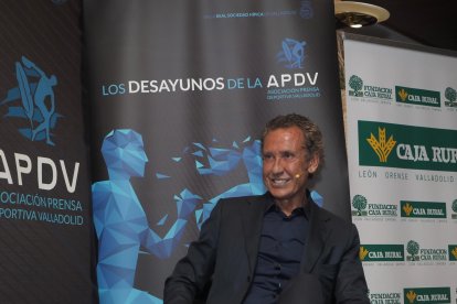 Desayunos de la APDV en la Real Sociedad Hípica con Guillermo Valdano.