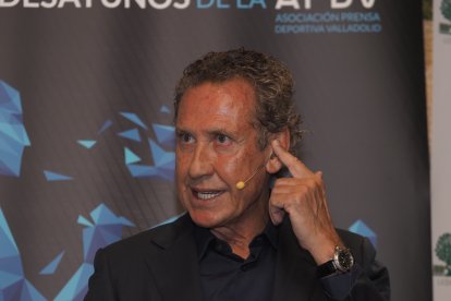 Los Desayunos de la APDV en la Real Sociedad Hípica con Jorge Valdano.
