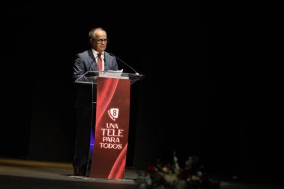 Un momento de la gala de La 8 Valladolid en el Teatro Calderón.