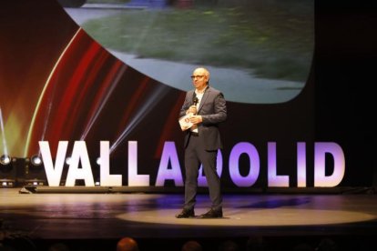 Un momento de la gala de La 8 Valladolid en el Teatro Calderón.