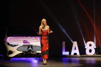 Un momento de la gala de La 8 Valladolid en el Teatro Calderón.