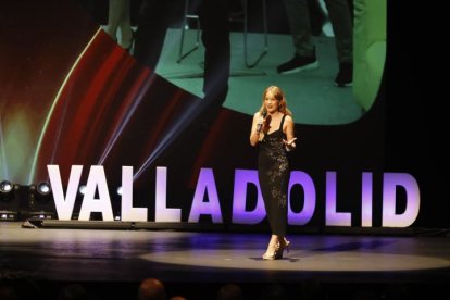 Un momento de la gala de La 8 Valladolid en el Teatro Calderón.
