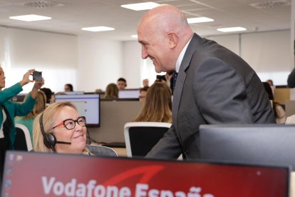 Inauguración del Centro de Atención al Cliente de Vodafone en Valladolid.