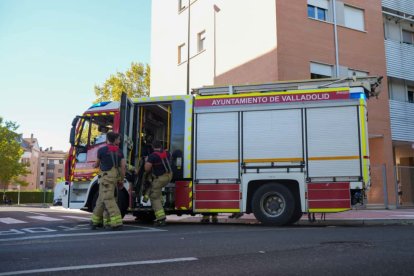 Incendio en una vivienda en la calle Treviño