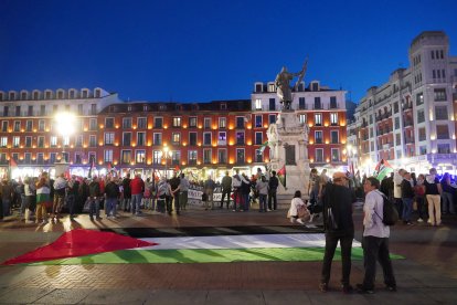 Un momento de la manifestación por el centro de Valladolid.