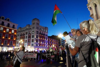 Un momento de la manifestación por el centro de Valladolid.