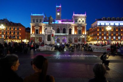 Un momento de la manifestación por el centro de Valladolid.