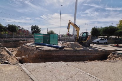 Obras del apeadero de la universidad