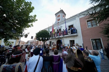 Recreación histórica del regreso del emperador Carlos V a Valdestillas en Valladolid.