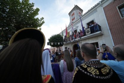 Recreación histórica del regreso del emperador Carlos V a Valdestillas en Valladolid.