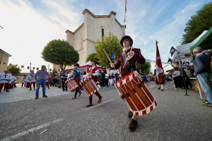 Recreación histórica del regreso del emperador Carlos V a Valdestillas en Valladolid.