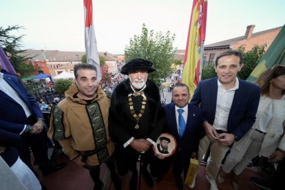 Recreación histórica del regreso del emperador Carlos V a Valdestillas en Valladolid.
