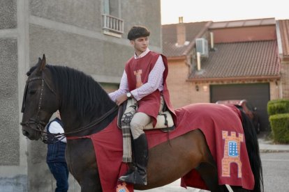 Recreación histórica del regreso del emperador Carlos V a Valdestillas en Valladolid.