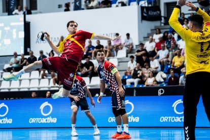 Una imagen del duelo del Recoletas en Alicante.