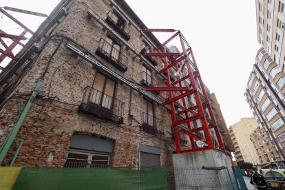 Estado actual del histórico edificio de la plaza del Caño Argales de Valladolid.
