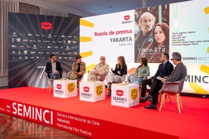 Reparto de 'Yakarta' de Javier Cámara