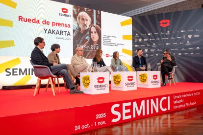 Reparto de 'Yakarta' de Javier Cámara