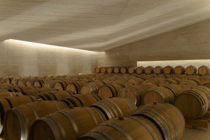 Nueva bodega de Ossian, de Alma Carraovejas.