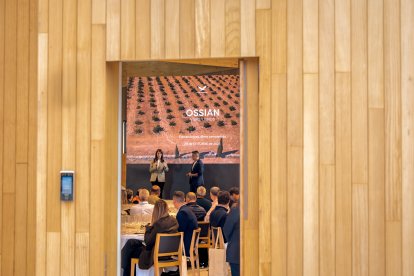 Evento de las nuevas instalaciones de Ossian, de Alma Carraovejas.