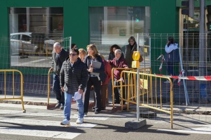 Obras de Aquavall en la plaza Madrid y fresado en la calle Gamazo.