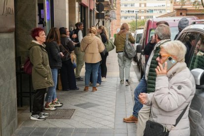 Cola en el restaurante Martín Quiroga para reservar mesa