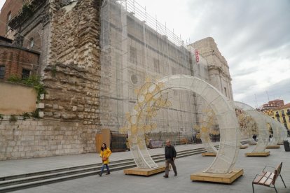 Andamios en la Catedral de Valladolid