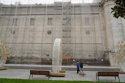 Andamios en la Catedral de Valladolid