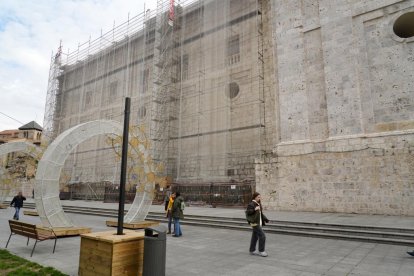Andamios en la Catedral de Valladolid