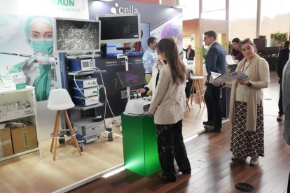 El nuevo modelo de robot quirúrgico Da Vinci presentado Reunión Nacional de Cirugía en Valladolid
