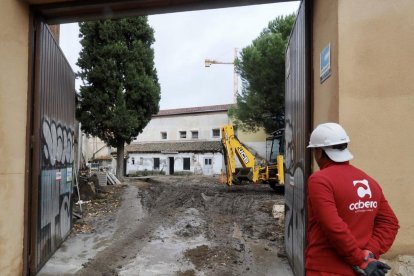 Las máquinas avanzan para convertir Las Catalinas en el centro del vino.