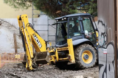 Las máquinas avanzan para convertir Las Catalinas en el centro del vino.
