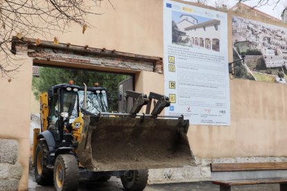 Las máquinas avanzan para convertir Las Catalinas en el centro del vino.