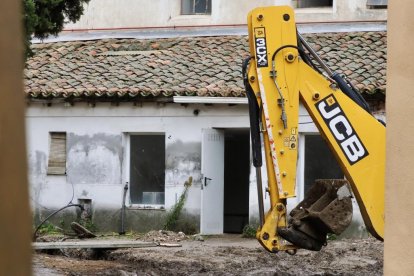 Las máquinas avanzan para convertir Las Catalinas en el centro del vino.