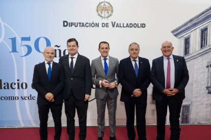La Diputación de Valladolid celebra, con los alcaldes y alcaldesas de los municipios de Valladolid
